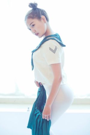 美女跳舞